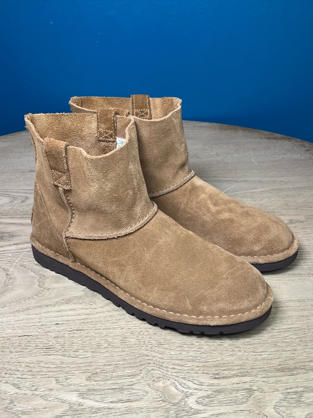 UGG Women's Classic Unlined Mini Slouch Suede Ankle Boots Chestnut Size 10